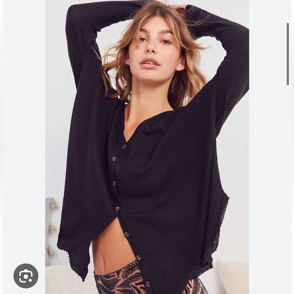 Out from Under Jojo oversized thermal cardigan tee - Picture 1 of 9